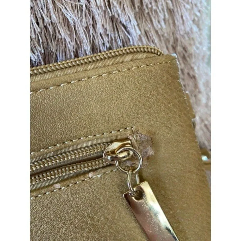Michael Kors Wallet/Wristlet/Purse